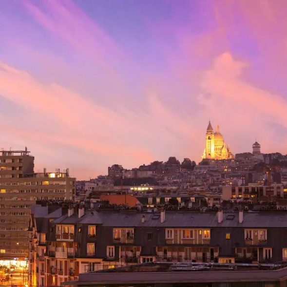PARIS HOGMANAY LONG WEEKEND FOR 2 & £500 SPENDING MONEY